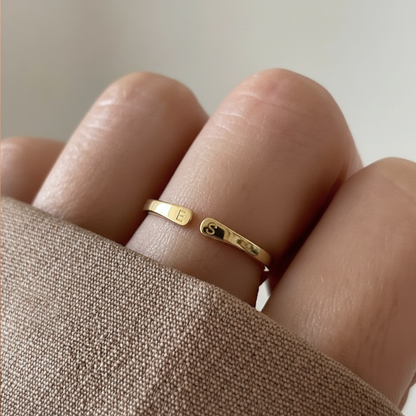 Bague initiale personnalisée