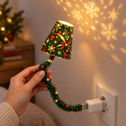 Main qui oriente la tige flexible de la lampe branchée sur un chargeur USB